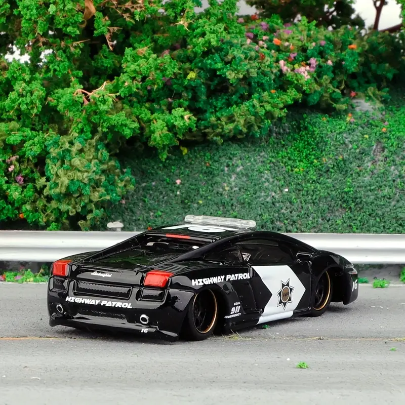 BBURAGO LAMBORGHINI Gallardo Highway patrol Die-Cast Model Collector Edition 1:64 Scale - Image 4
