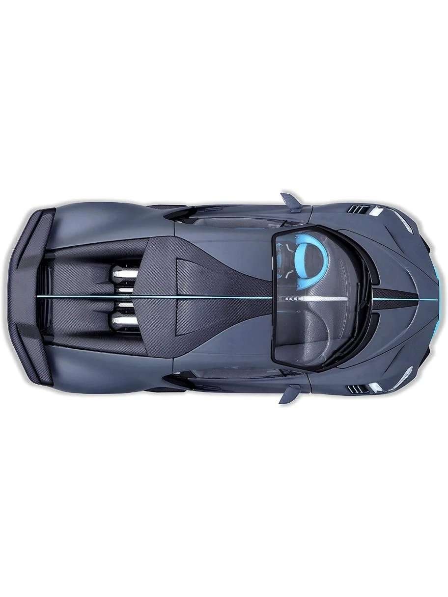 EXCLUSIVE Bburago Bugatti Divo (box damaged car mint condition) - Image 5