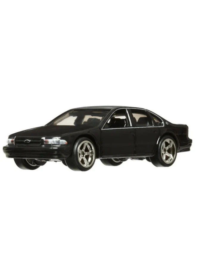 EXCLUSIVE Hotwheels 96 Chevy Impala ss - Image 2