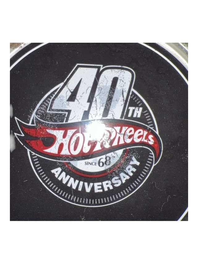 Exclusive Hotwheels original car and T-shirt '66 Chevy Nova - Image 2