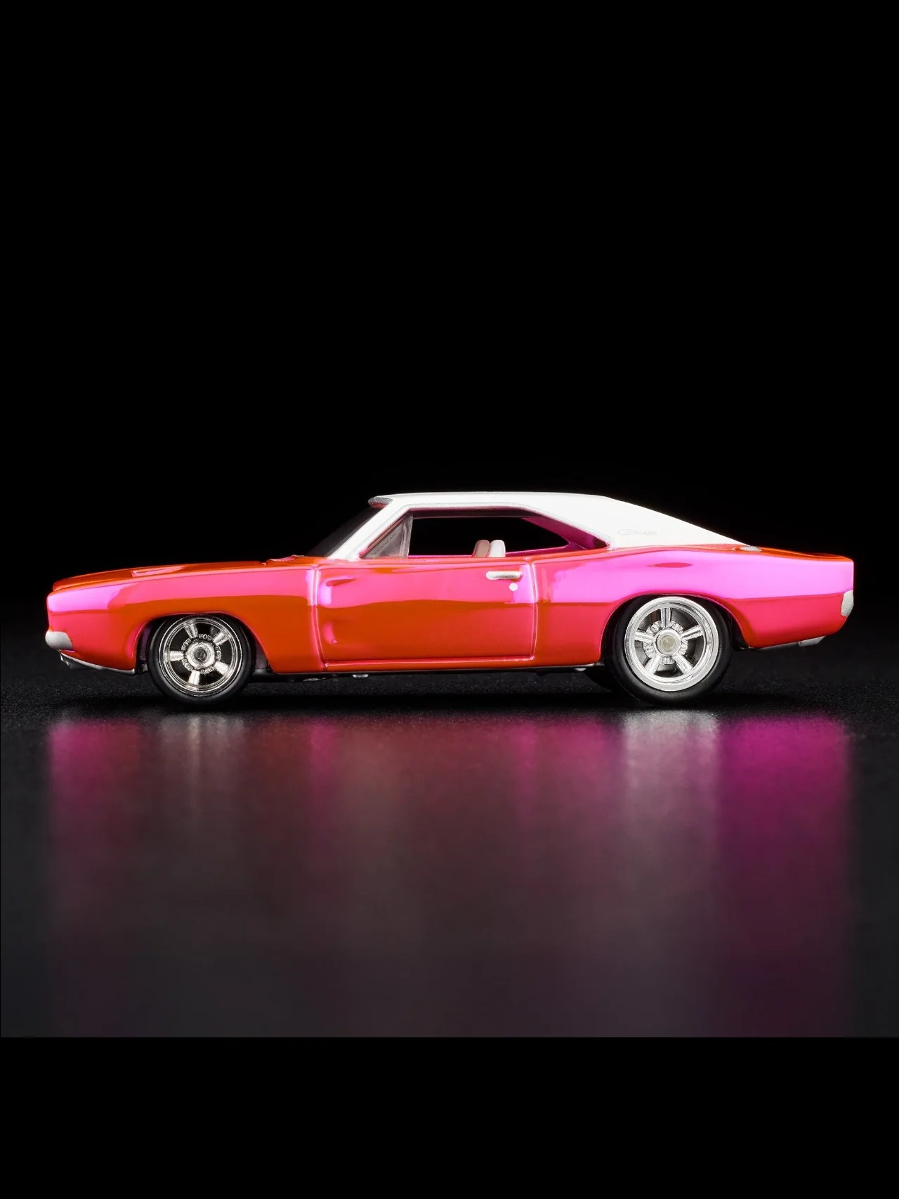HotWheels Club Exclusive 1969 Dodge Charger R/T RLC 1:64 Scale (With Protector) - Image 11