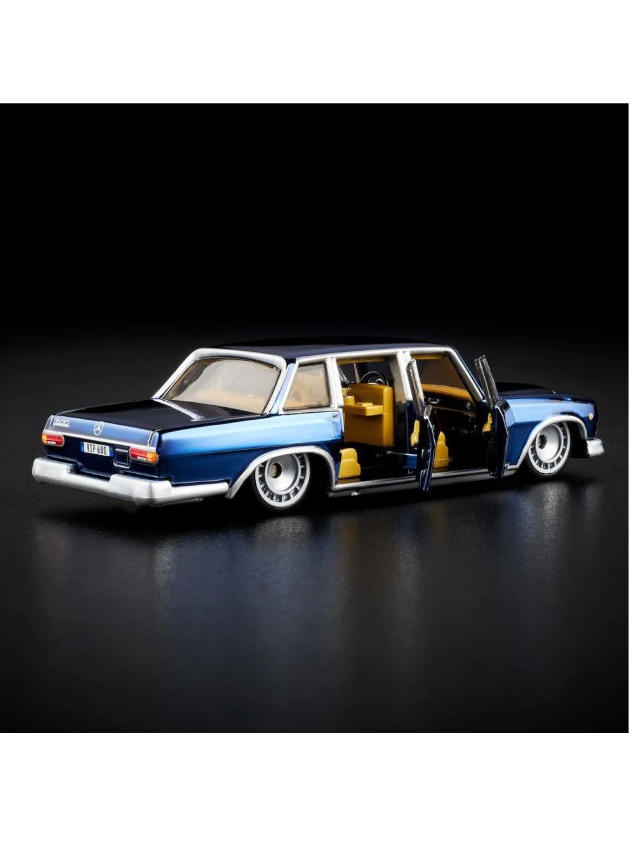 HotWheels Mercedes-Benz 600 RLC 1:64 Scale (With Acrylic Case) - Image 18