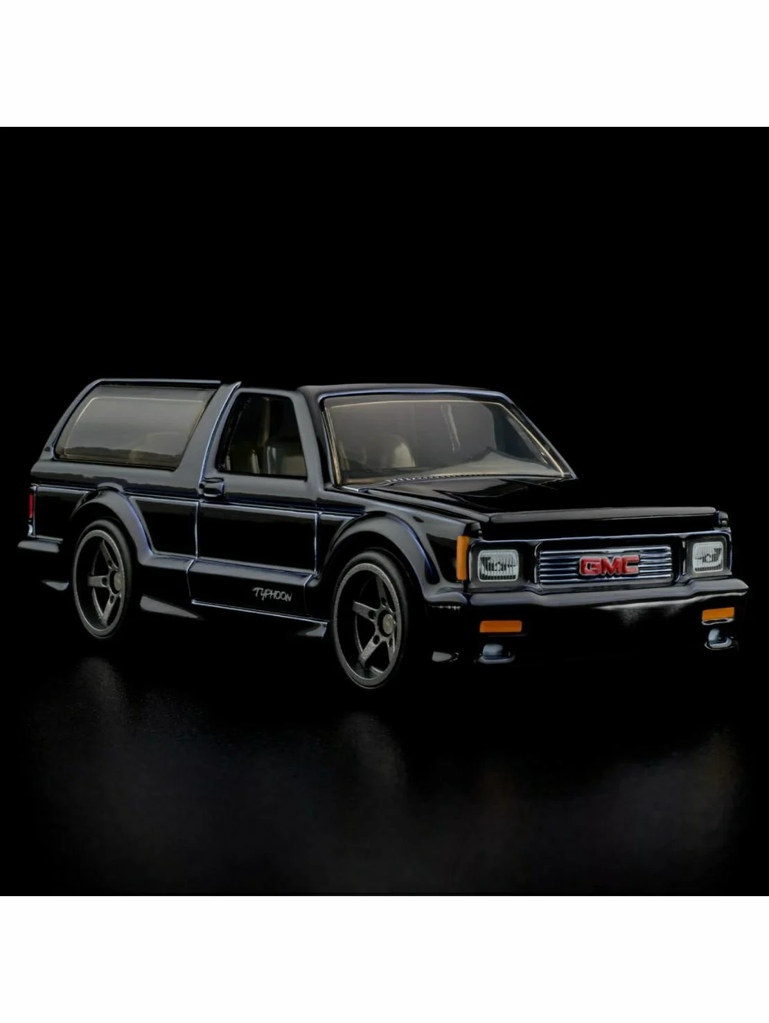 Hotwheels rlc 1992 gmc Typhoon - Image 5