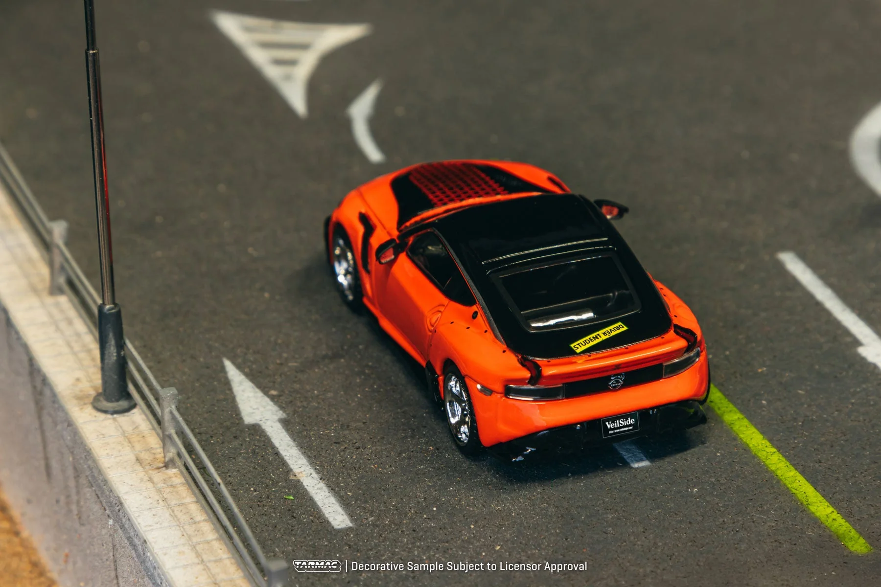 Tarmac Works Nissan VeilSide FFZ400 Fairlady Z 1:64 Scale - Image 5